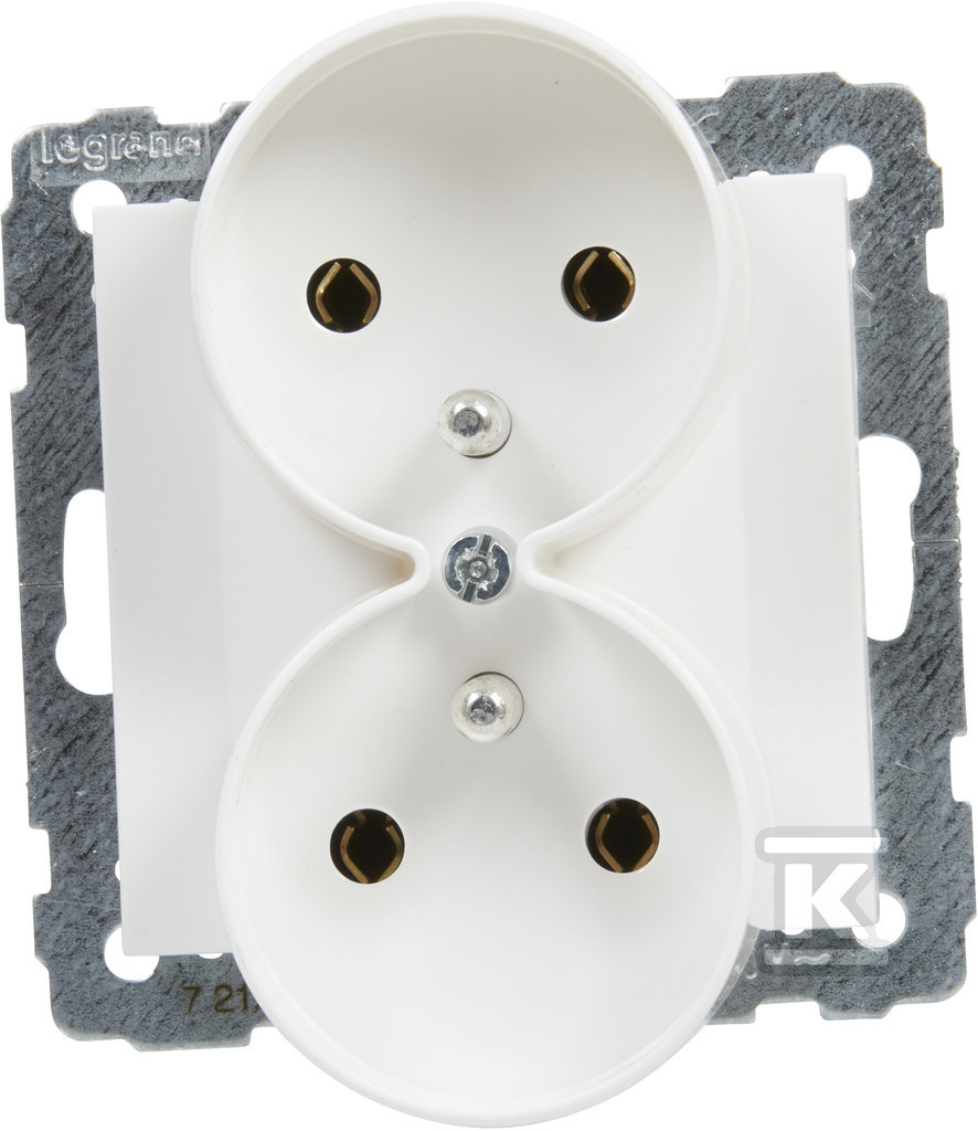 Socket 2X2P+Z - 16 A - 250 V ~ - screw - 721191