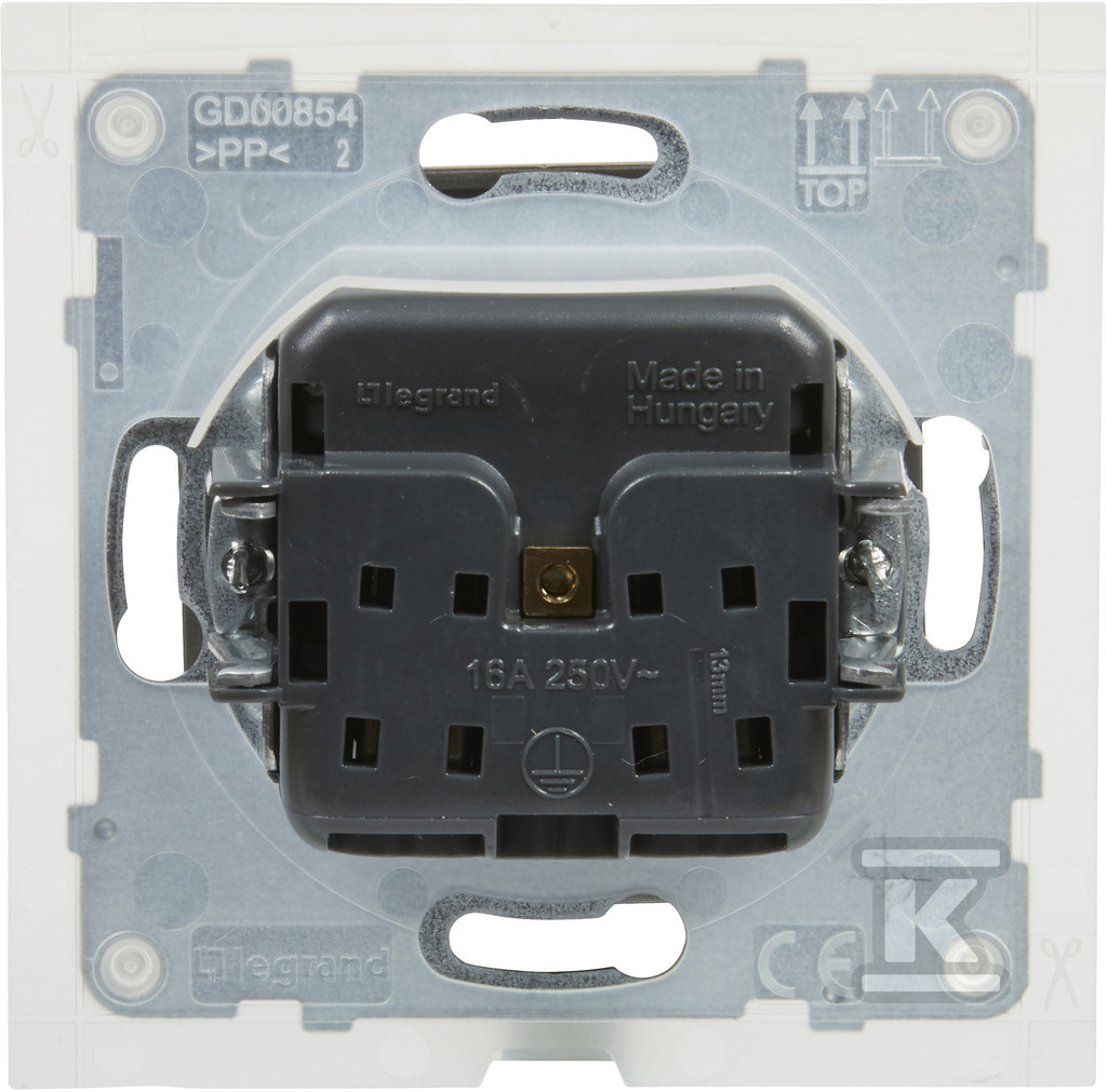 Socket 2P+Z IP44 - 16 A - 250 V ~ - - 721386