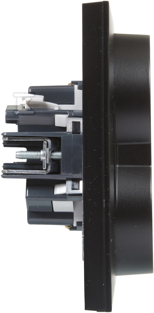 Розетка SCHUKO 2x2P+Z з затвором - - 721426