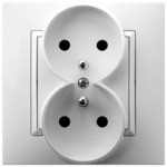 Double earthed socket complete with frame, white ARIA