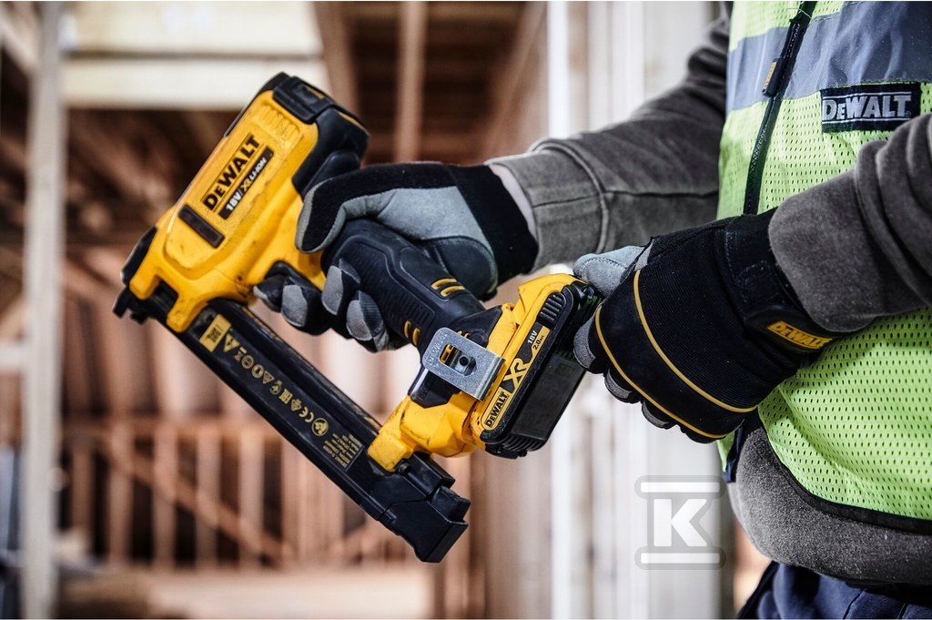 Zszywacz dla elektryków DeWalt 18V XR z - DCN701D2-QW