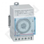 Аналоговий добовий програматор PLUG&PLAY T31 Su/Wi, кварцовий привід
