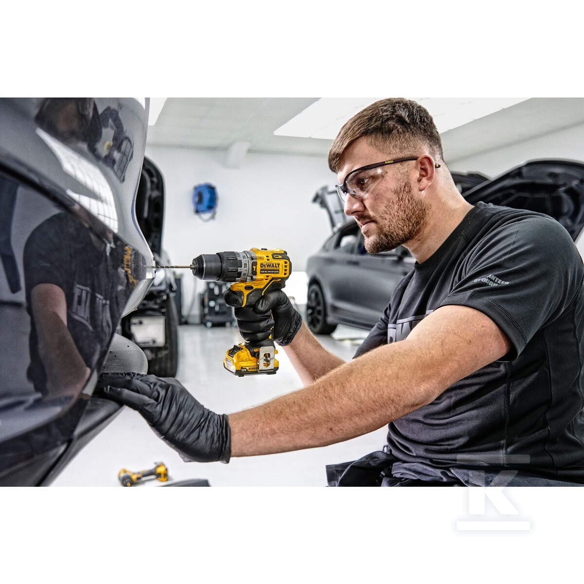 Дриль-шуруповерт ударний DEWALT XR 12V - DCD706D2-QW