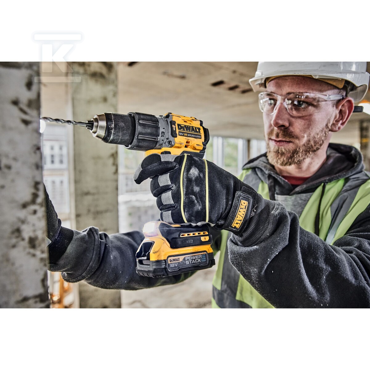 Дриль-шуруповерт ударний DEWALT XR 18V - DCD805NT-XJ
