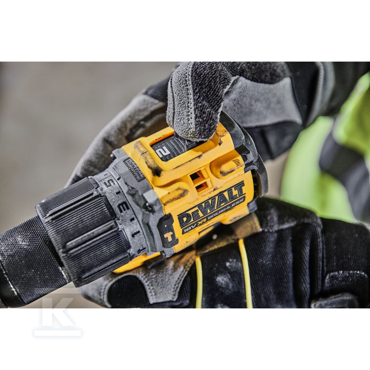 Дриль-шуруповерт ударний DEWALT XR 18V - DCD805NT-XJ