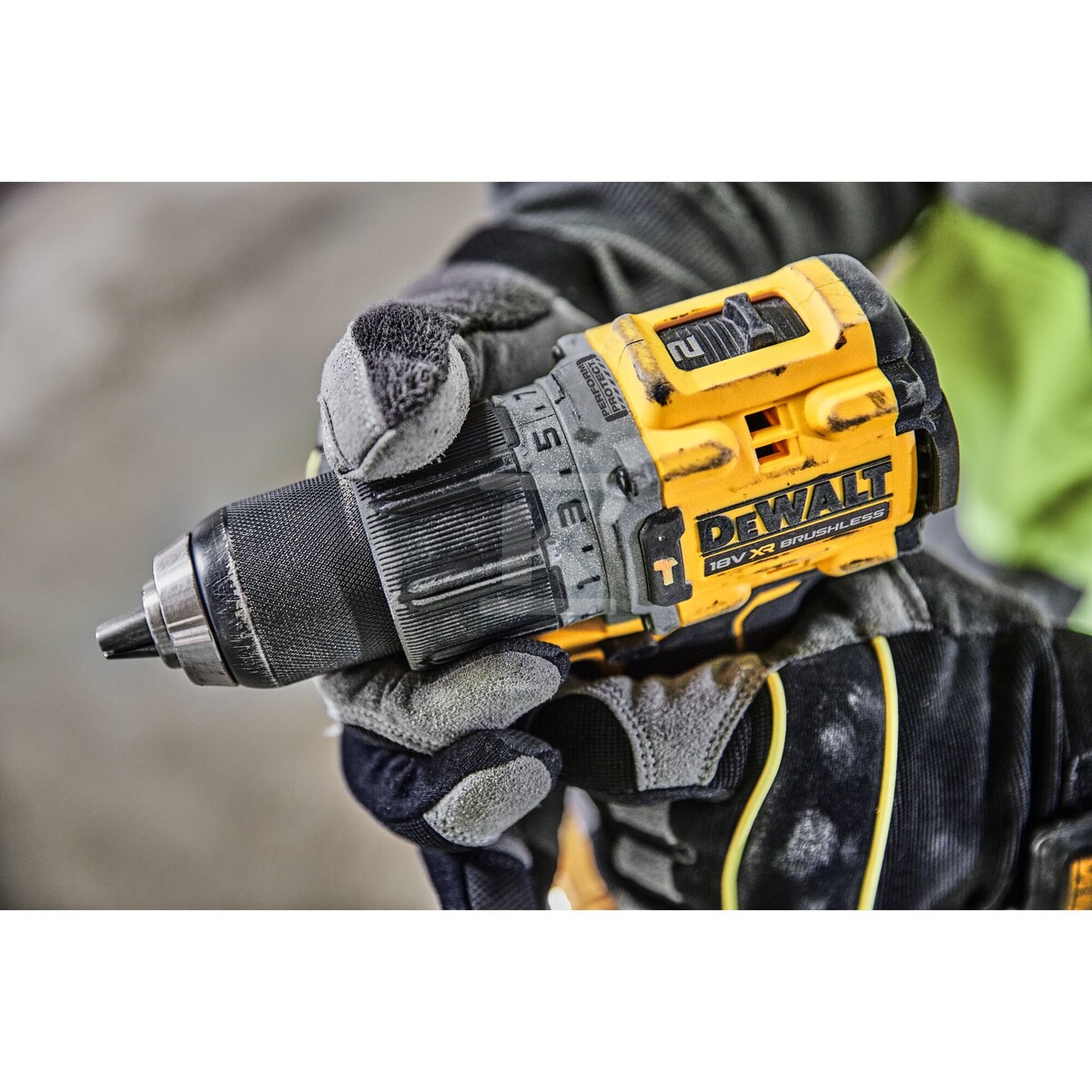 Дриль-шуруповерт ударний DEWALT XR 18V - DCD805NT-XJ
