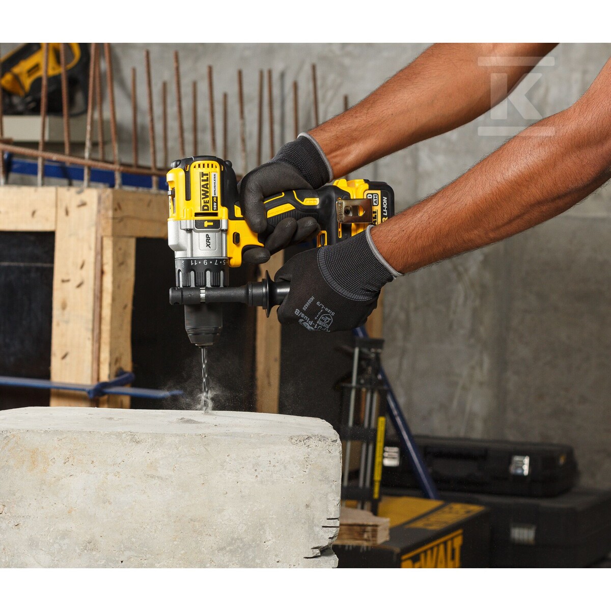 Wiertarko-Wkrętarka DEWALT XR 18V - DCD996NT-XJ