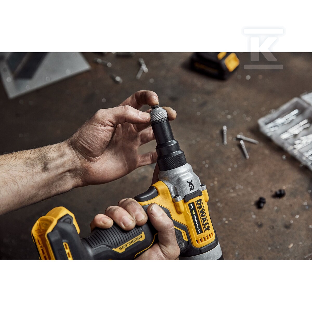 Акумуляторний заклепувальник DEWALT XR - DCF414NT-XJ