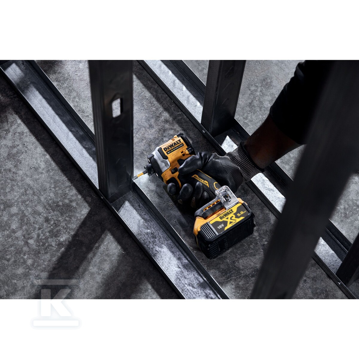 Імпульсний гвинтоверт DEWALT XR 18V - DCF850N-XJ