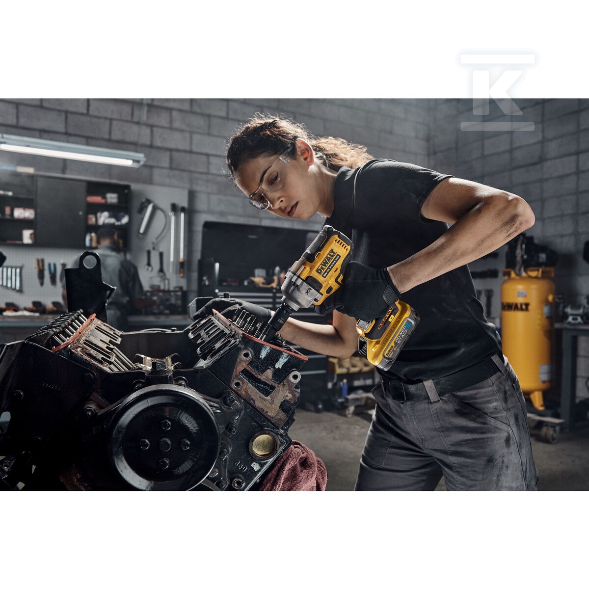 Klucz Udarowy DEWALT XR 18V - DCF891H2T-QW