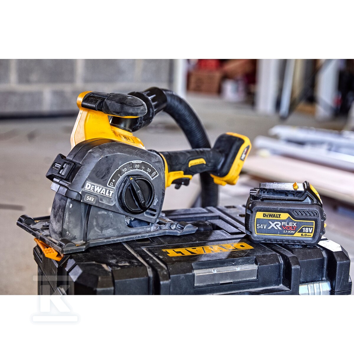 Штроборіз FLEXVOLT DEWALT 54V XR з - DCG200T2-QW