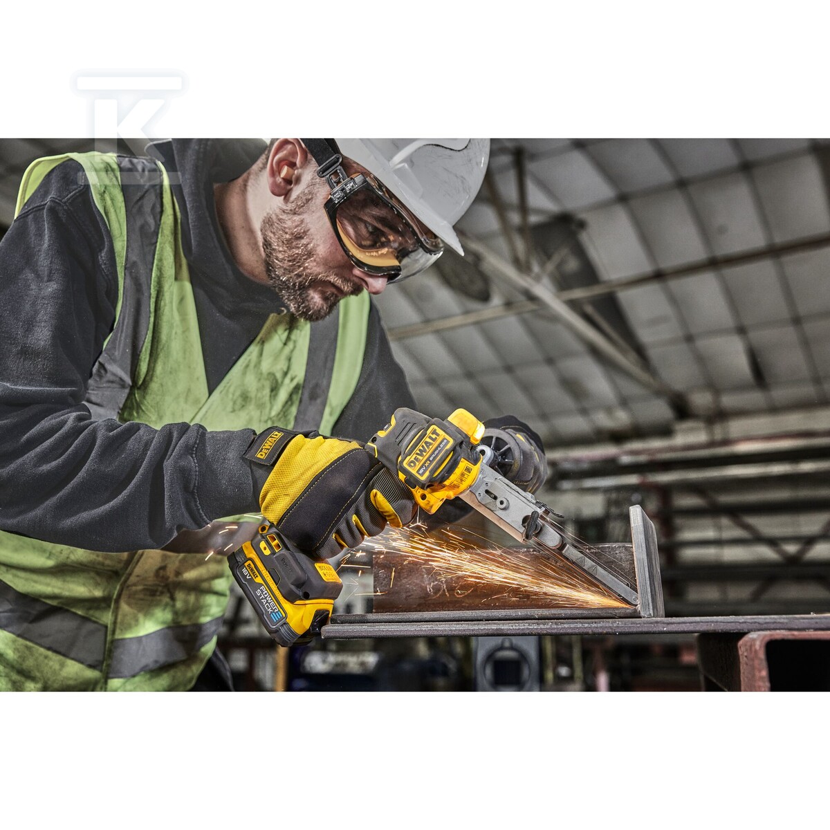 Стрічковий пилкоріз POWERSTACK 18V XR - DCM200E2T-QW