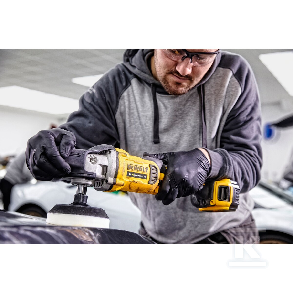 Полірувальна машина ротаційна 180mm - DCM849P2-QW