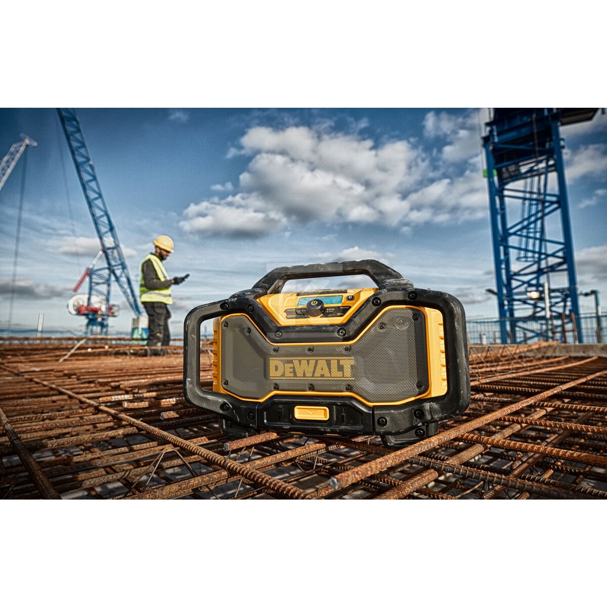Радіо з Bluetooth DEWALT 18V XR - DCR027-QW