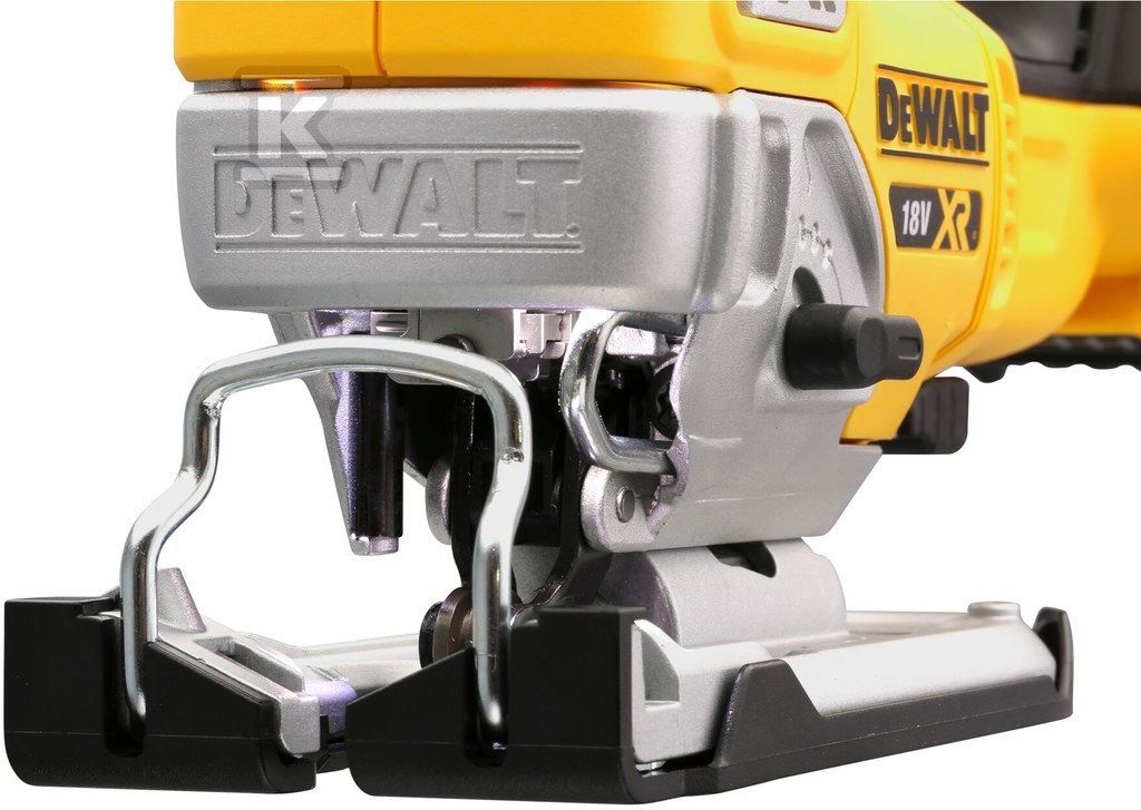 Шабельна пила DEWALT 18V XR скриня - DCS334NT-XJ