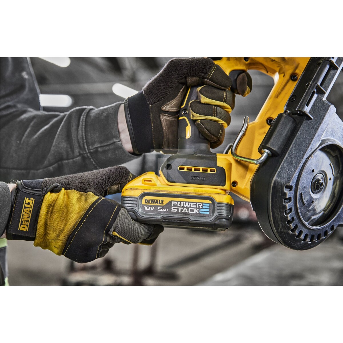 Стрічкова пила 18V XR 899mm DCS378N-XJ - DCS378N-XJ