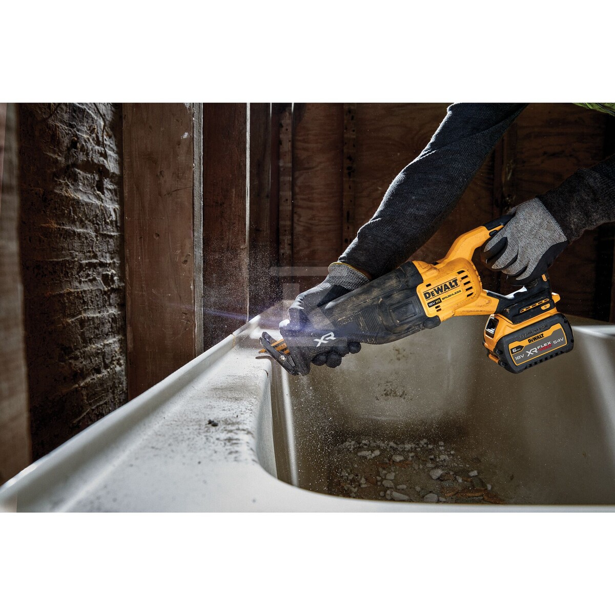 Шабельна пила FLEXVOLT ADVANTAGE DEWALT - DCS386NT-XJ