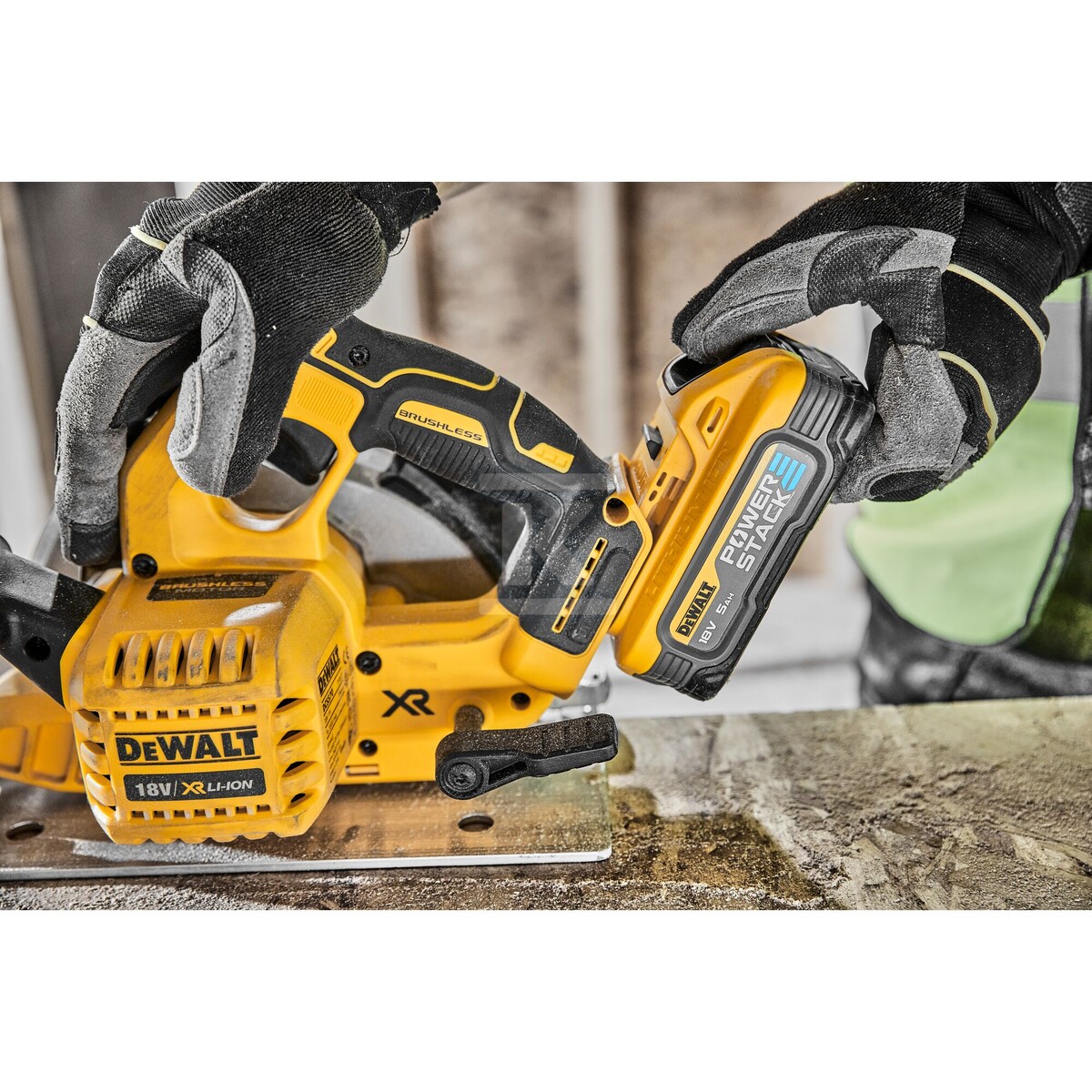 Дискова пила 18V XR 165mm 2 x 5Ah - DCS570H2T-QW