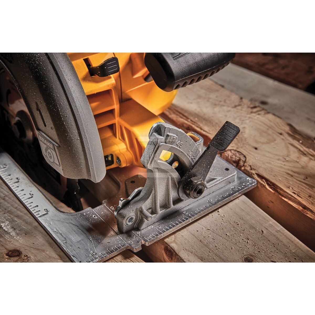 Дискова пила FLEXVOLT ADVANTAGE DEWALT - DCS573NT-XJ