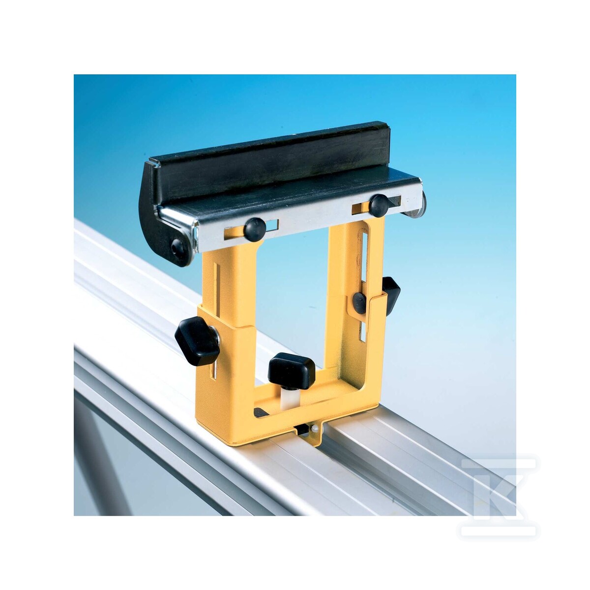 Універсальне робоче місце DE7023 для - DE7023-XJ