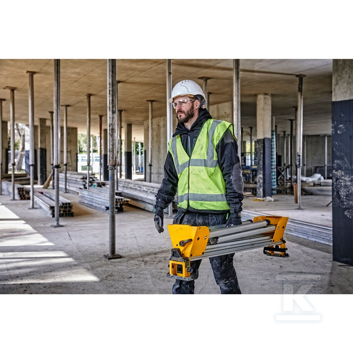 Компактне робоче місце для торцювальних - DE7033-XJ