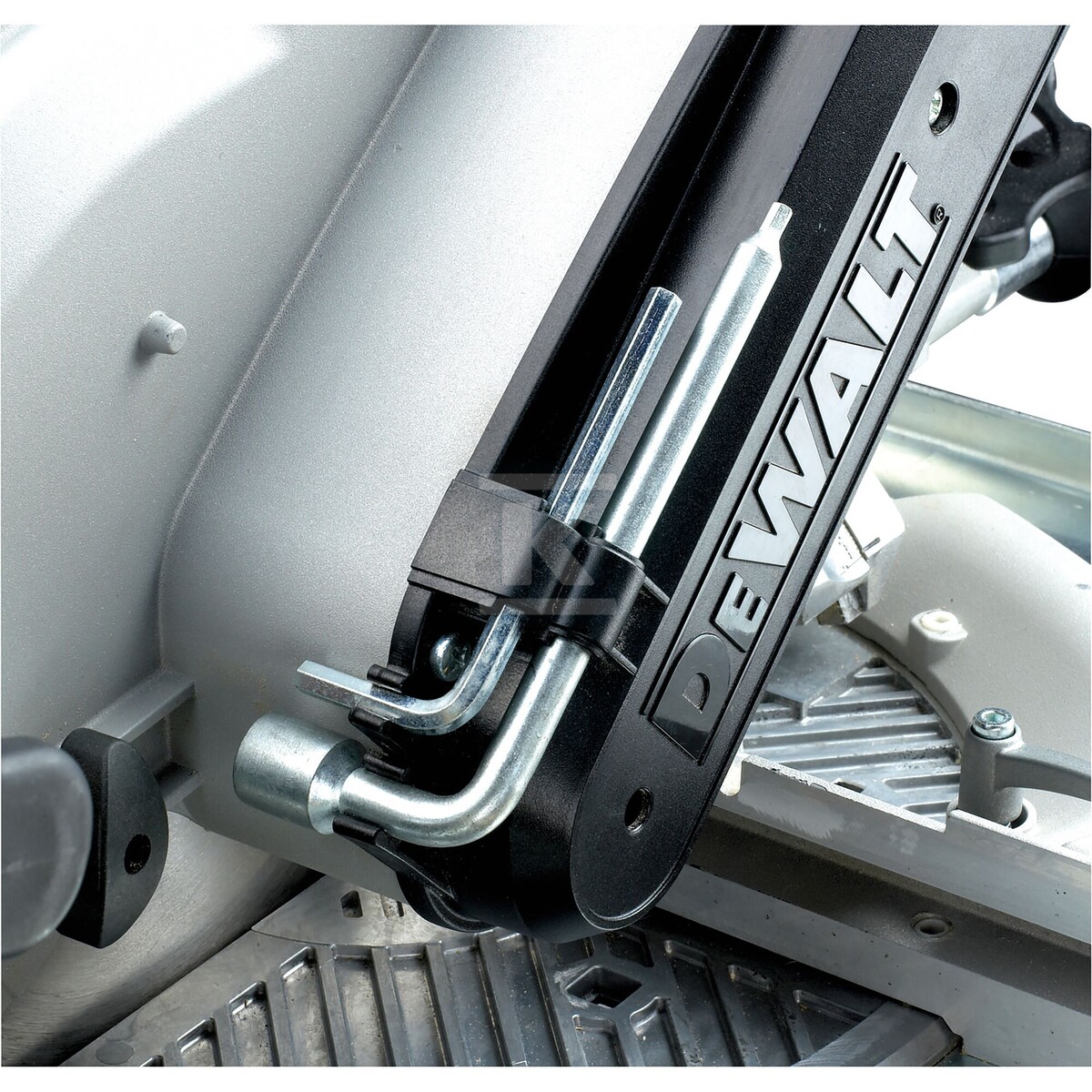 Універсальна відрізна пила зворотна 250 - DW743N-QS