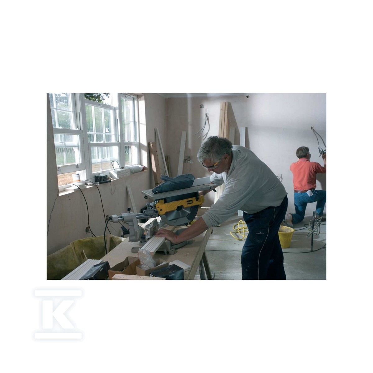 Торцювальна пила стільничного типу 305 - D27111-QS