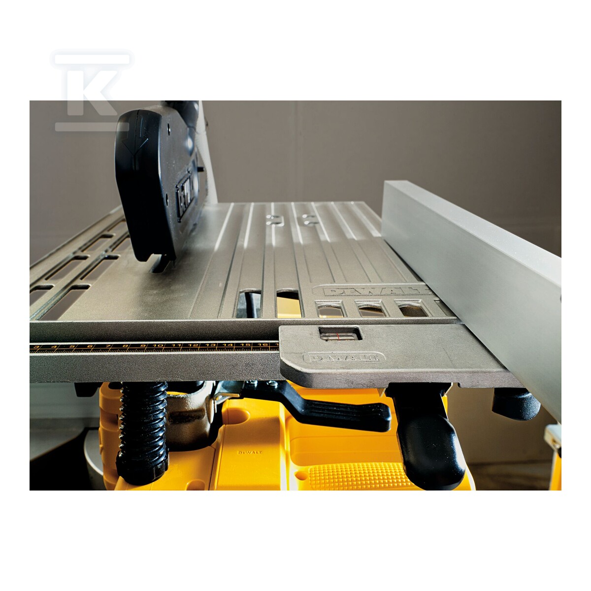 Торцювальна пила стільничного типу 305 - D27113-QS