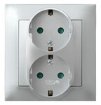 Подвійна розетка з заземленням Schuko з захисними пластинами на струмових каналах, у комплекті з рамкою — СРІБЛО ІМПРЕСІЯ