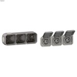 Gniazdo potrójne z uziemieniem 3x2P+Z, poziome, mechanizm 16A-250V~- szare, NOWE PLEXO 55 + Puszka natynkowa potrójna z przepustem membranowym - szara, NOWE PLEXO 55, 069564L / 069680L