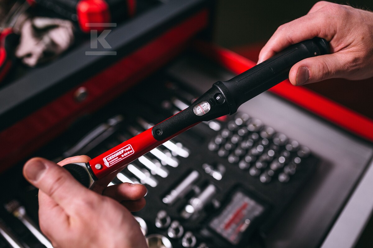 Динамометричний ключ 1/4 5-25Nm L.285mm - R48900025