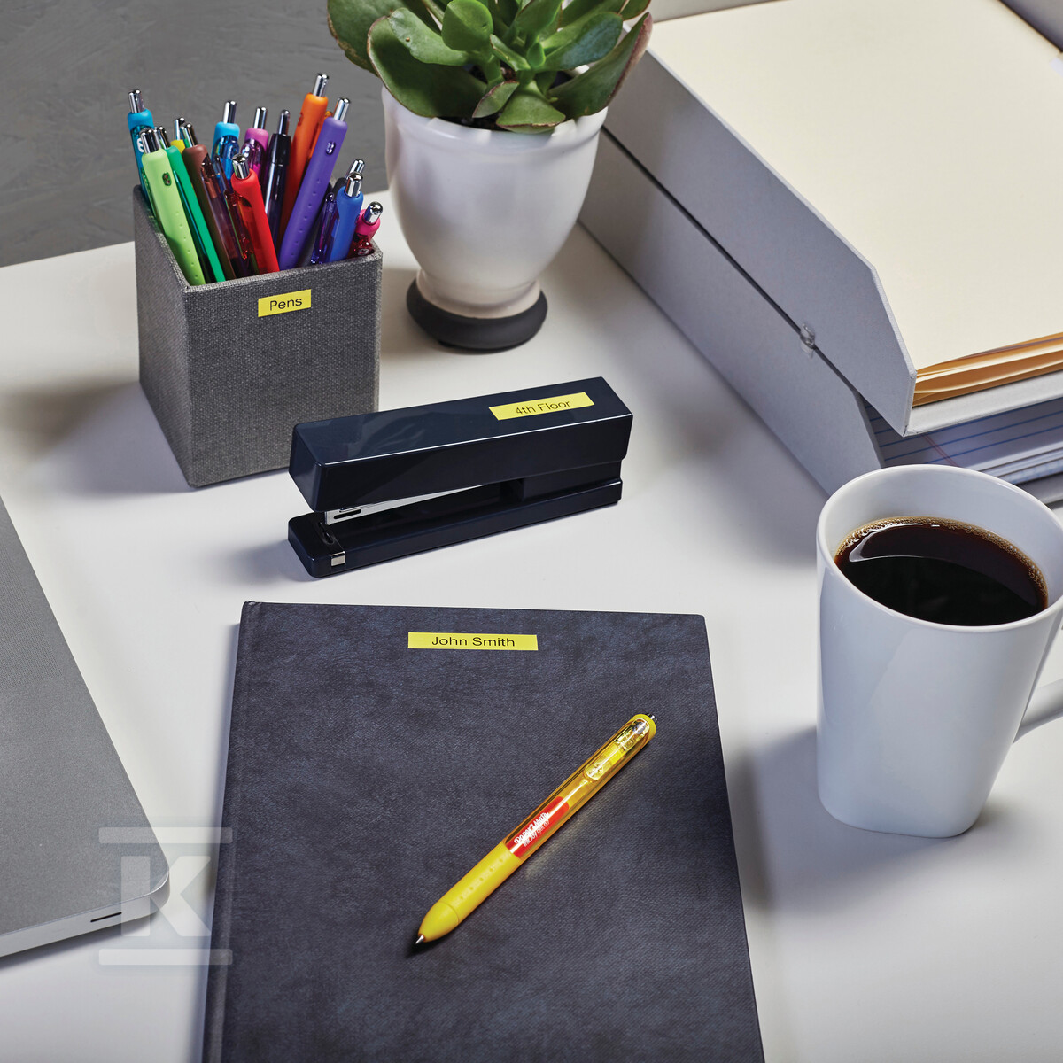 Стрічка Д1 9ммх7м, чорно-жовта - S0720730