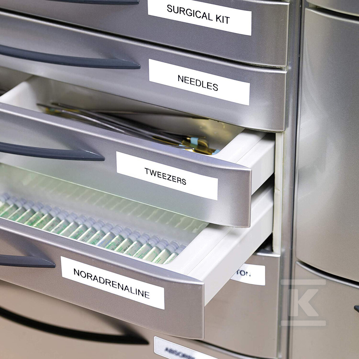 Стрічка Д1 9ммх7м, чорно-біла - S0720680