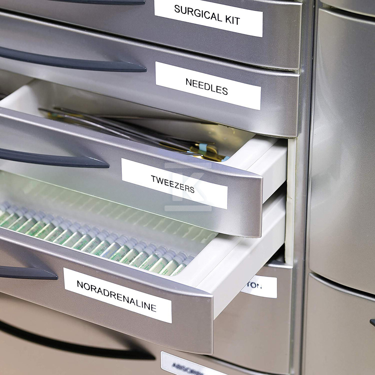 Стрічка D1 6ммх7м, чорно-біла - S0720780