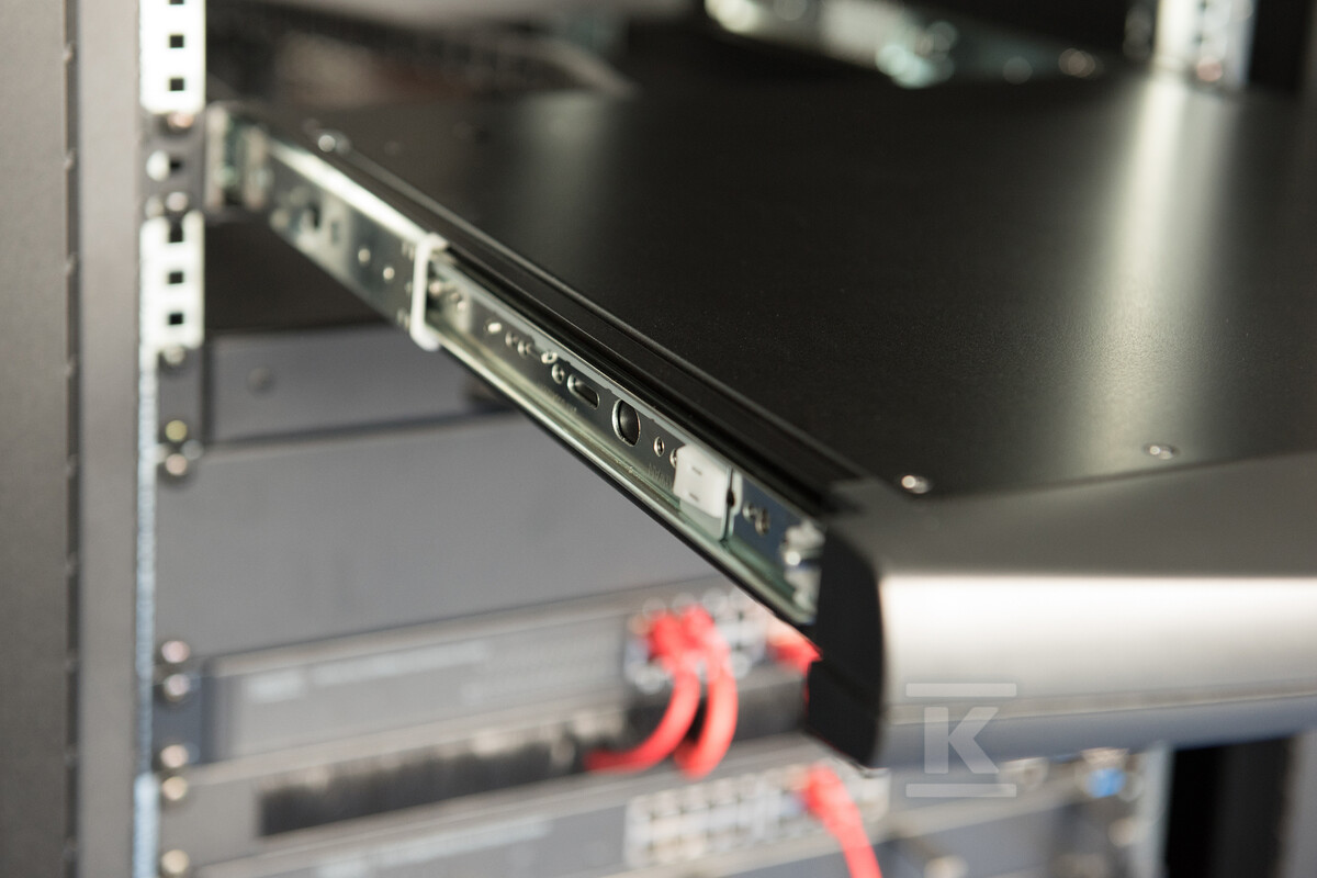 Konsola modularna KVM 19'' LCD TFT, 16 - DS-72211-3US