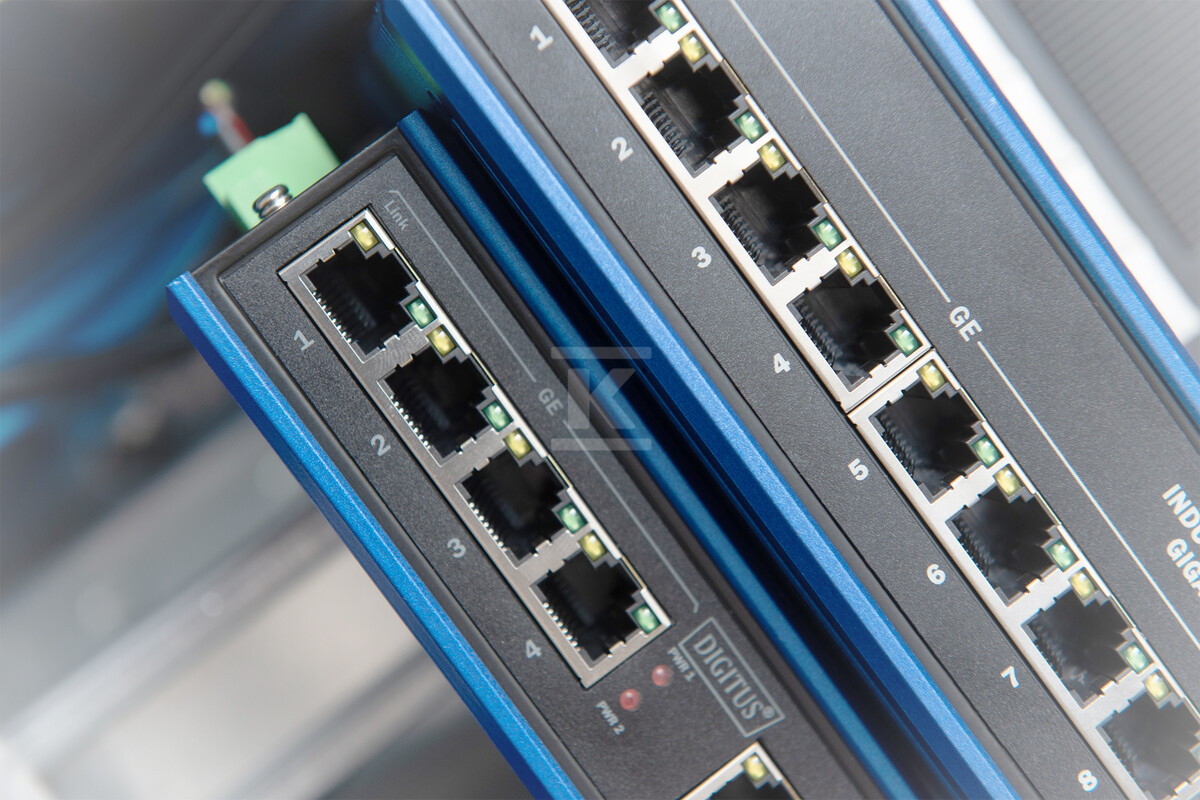Przemysłowy switch 8x 1000Base-TX DIN - DN-651119
