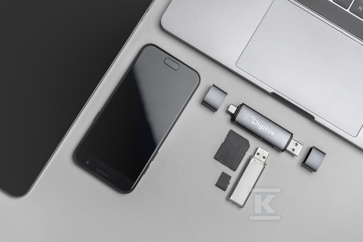 Czytnik kart 3-portowy USB Typ C/ USB - DA-70886