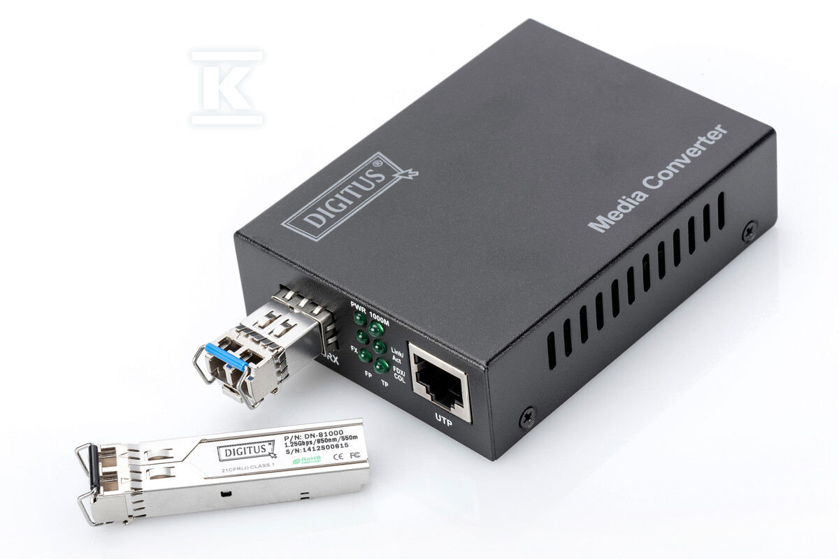 Media konwerter RJ45 10/100/1000Base-T - DN-82130