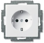 Розетка шуко BASIC55 білого кольору