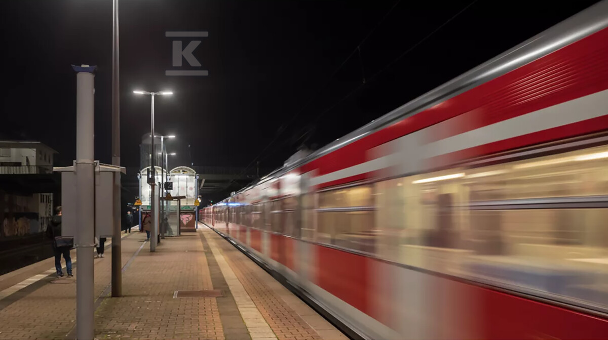 Світильник аварійний BRP102 LED74/740 - 910925869862