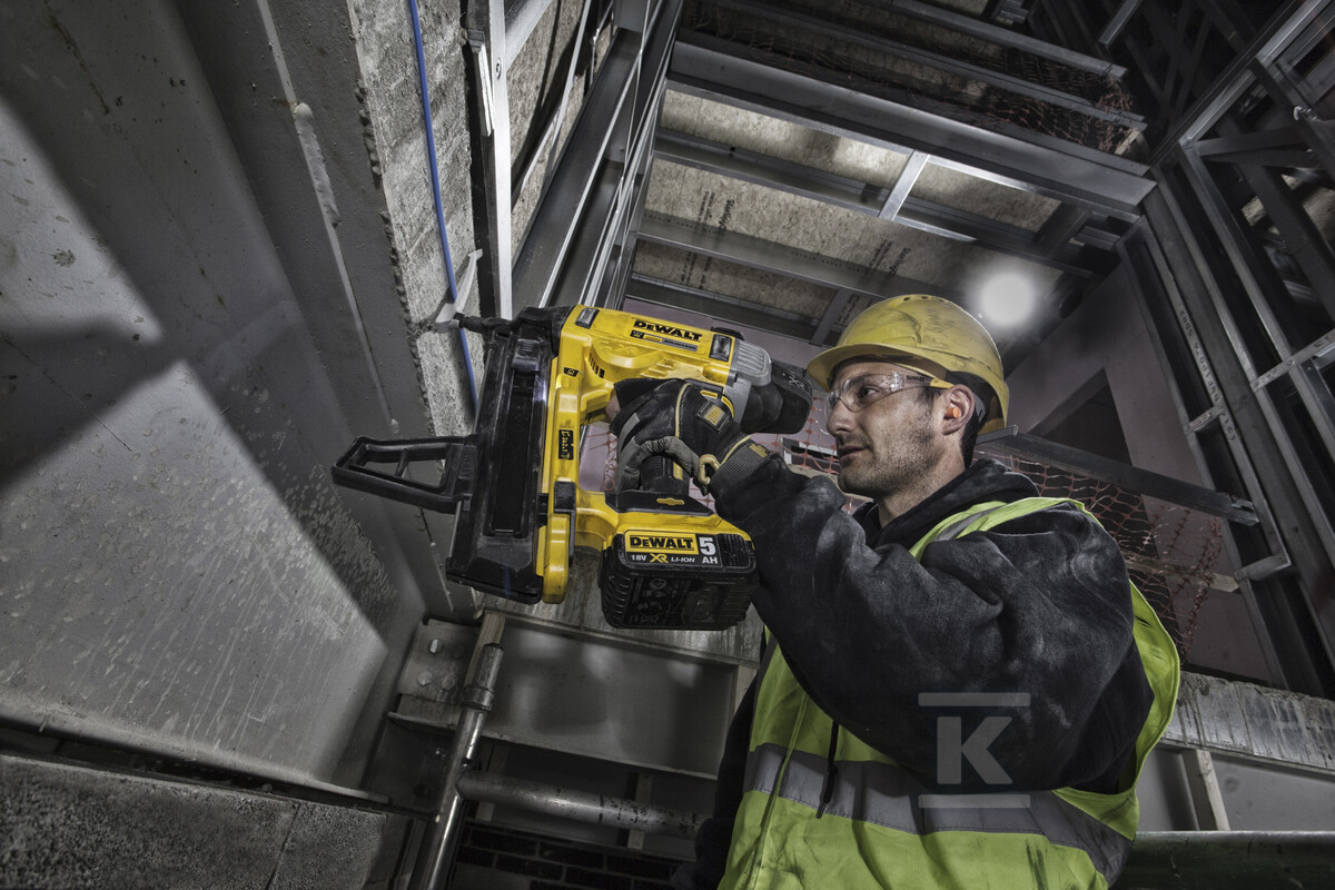 Ґвинтозабивач для бетону 18V XR 2 X 5Ah - DCN890P2-QW