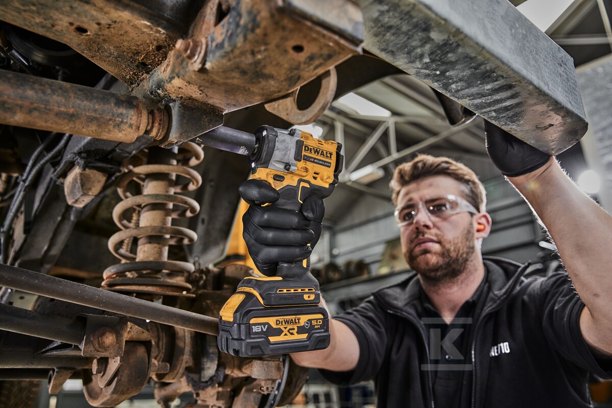 Klucz Udarowy DEWALT XR 18V - DCF921NT-XJ