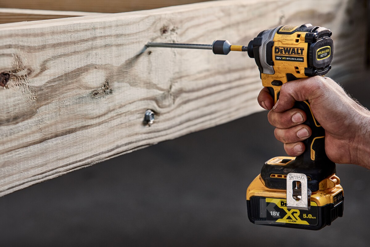 Імпульсний гвинтоверт DEWALT XR 18V - DCF850N-XJ
