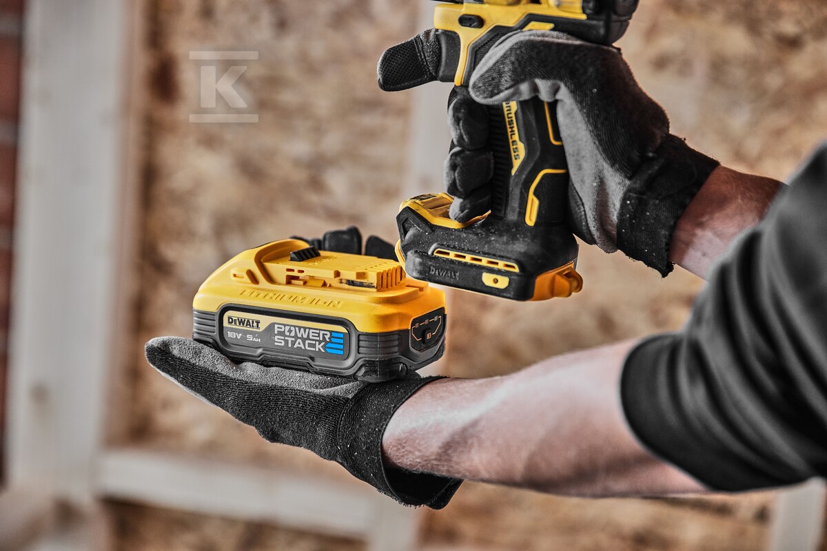 Дриль-шуруповерт DEWALT XR 18V - DCD800H2T-QW