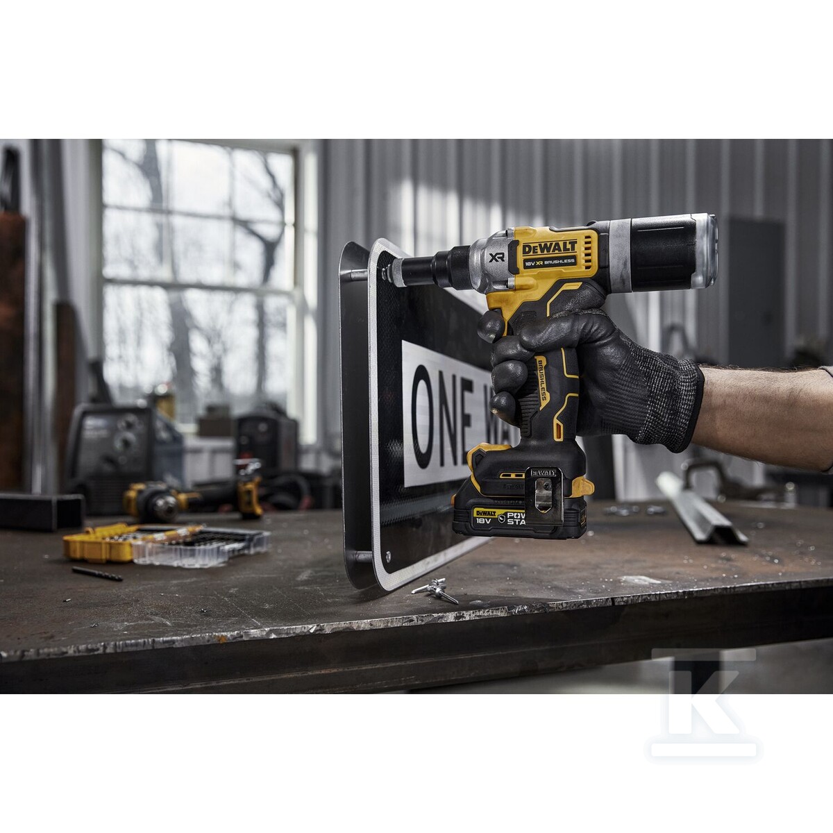 Nitownica Akumulatorowa DEWALT XR 18V - DCF414E2GT-QW