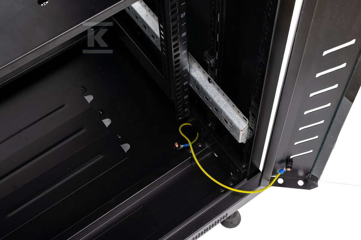 Шафа RACK 19" напольна 32U 600x600 - INL-RS-32U-6060-S-C
