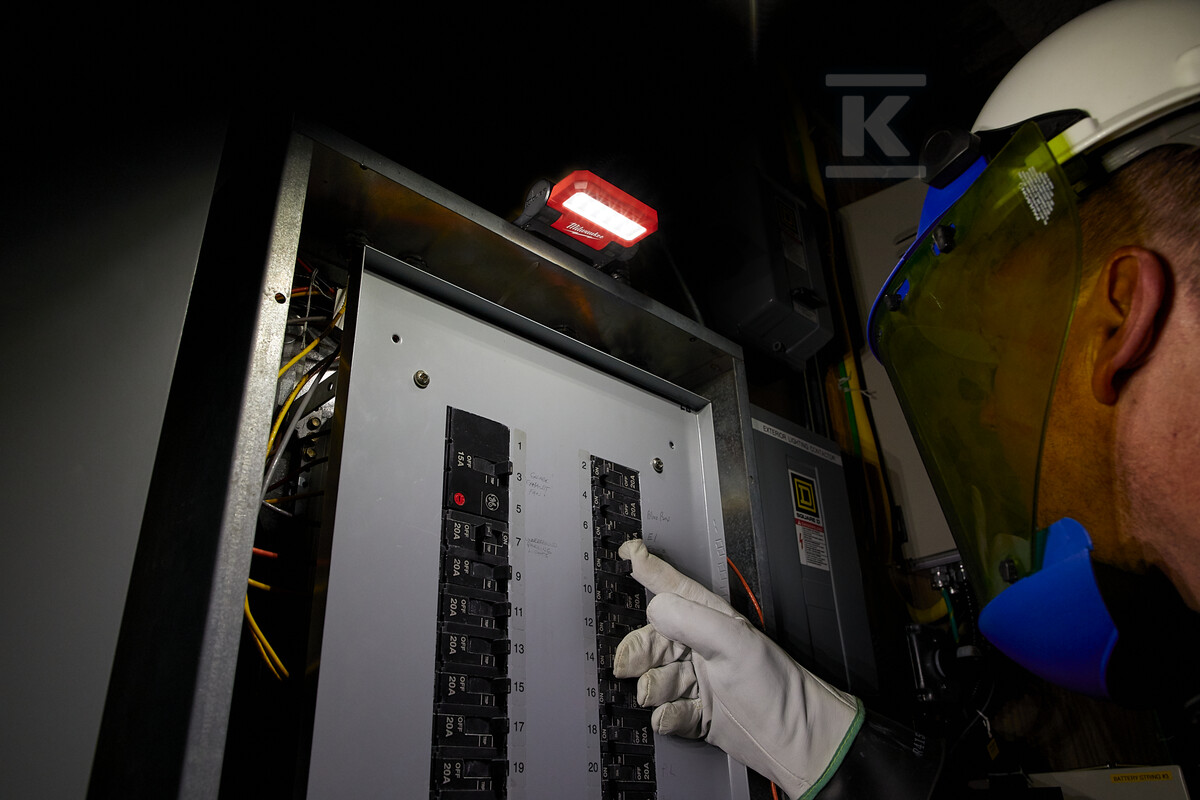 Reflektor składany L4FFL 550lm IP54 - 4933479766