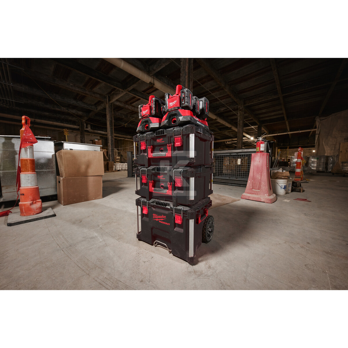 Ładowarka slotowa M18PC6 6 PACKOUT - 4932480162