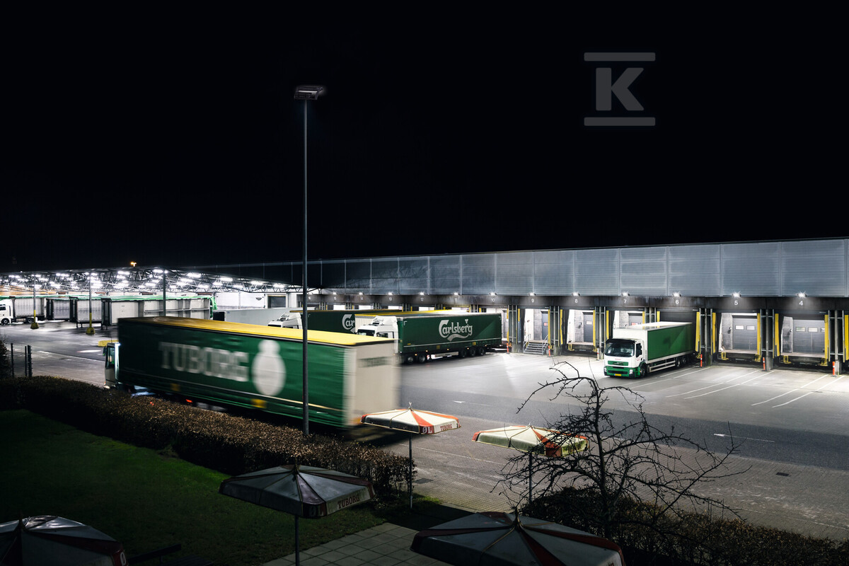 Прожектор Floodlight 150 P 100W 15KLM - 4099854306303