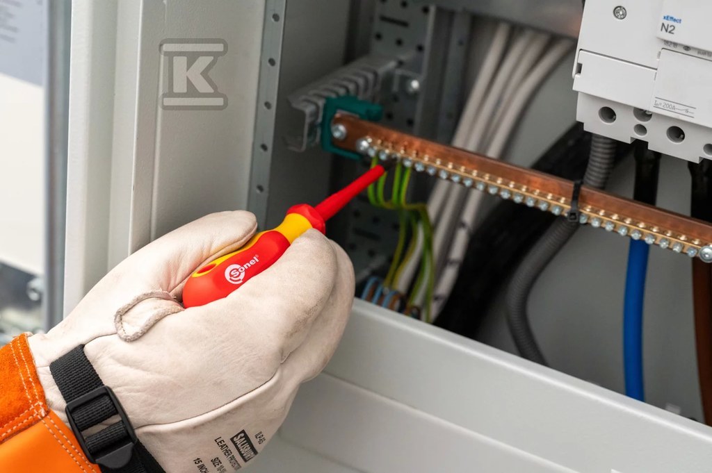 Zestaw wkrętaków 6 sztuk + tester - WNZ1